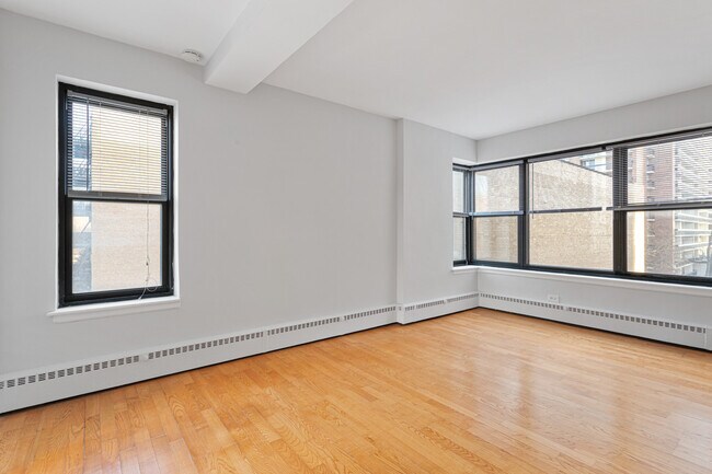 Foto del edificio - 5858 N Sheridan Rd