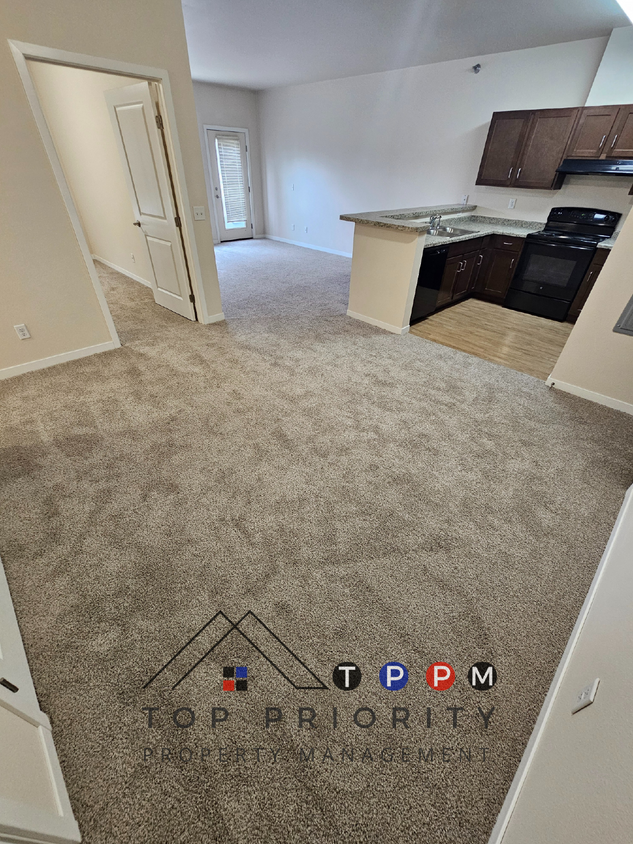 Primary Photo - 2 Bedroom | 1 Bathroom Apartment in Cedar ...