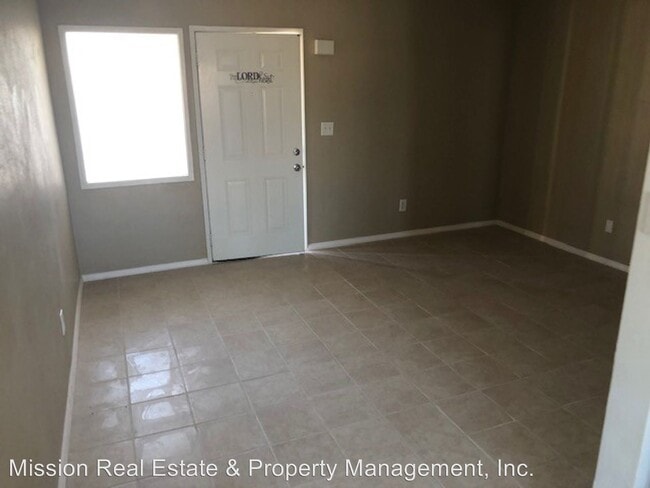 Building Photo - 2501 Bishop Dr