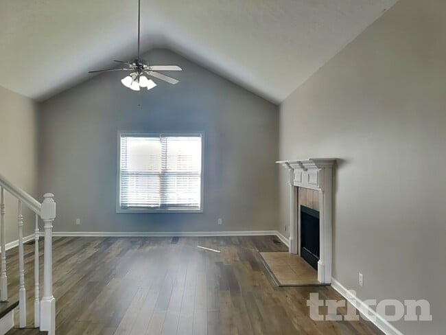 Building Photo - 629 Wolfchase Dr