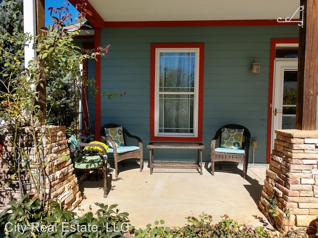 Building Photo - 3 br, 2 bath House - 198 Westwood Place