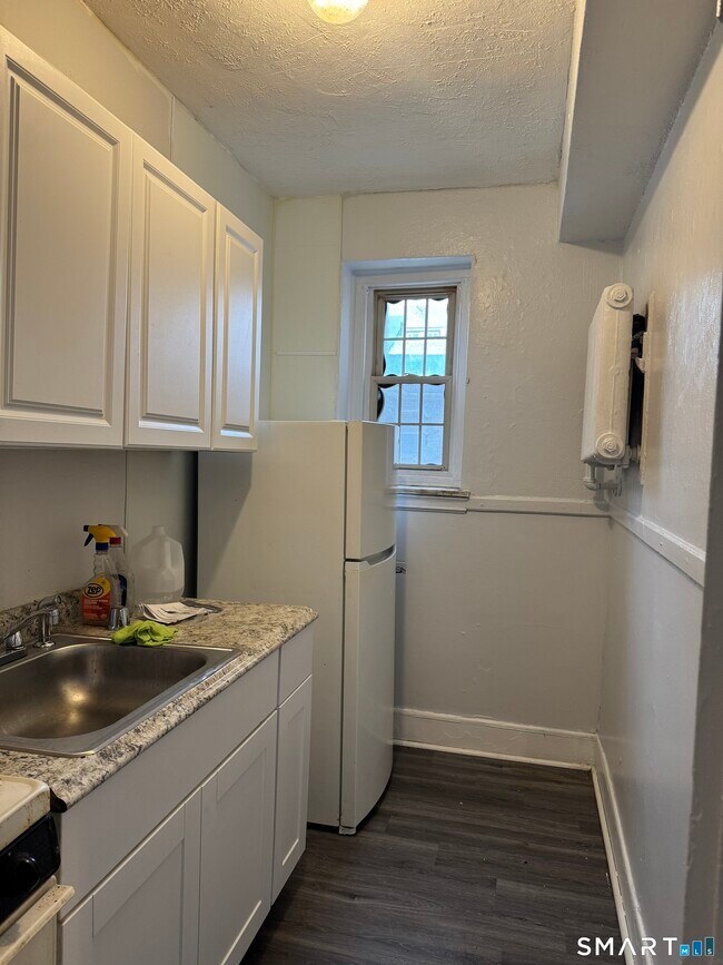 Foto del edificio - 144 Grove St