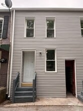 Building Photo - 142 Miller Ln