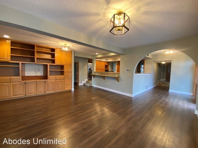Building Photo - 3 br, 2.5 bath House - 1861 NW Oerding