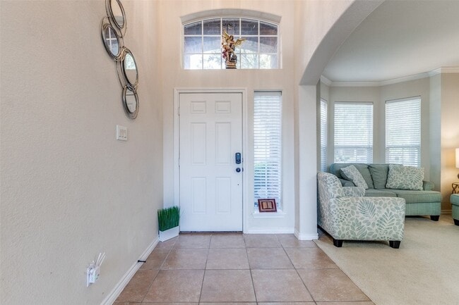 Building Photo - 9412 Fenway Dr