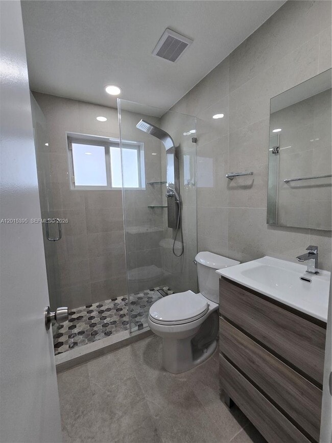 Foto del edificio - 1417 W 40th St