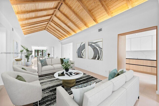 Foto del edificio - 120 NE 49th St