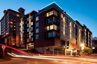 Building Photo - The Grand on Broadway