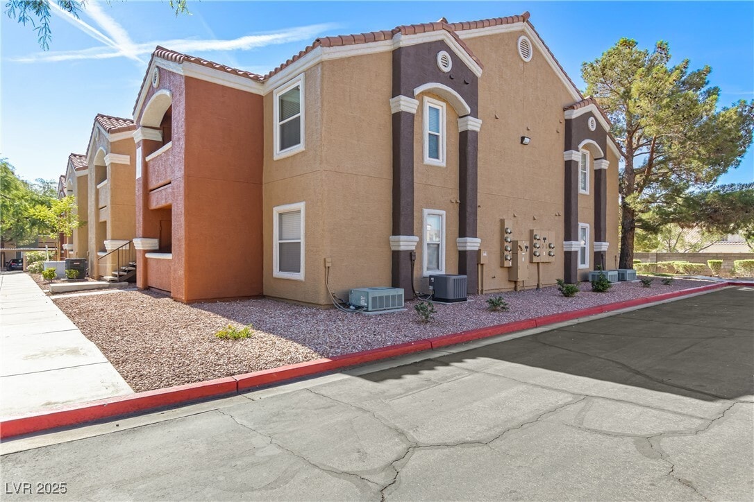 Primary Photo - 8101 W Flamingo Rd
