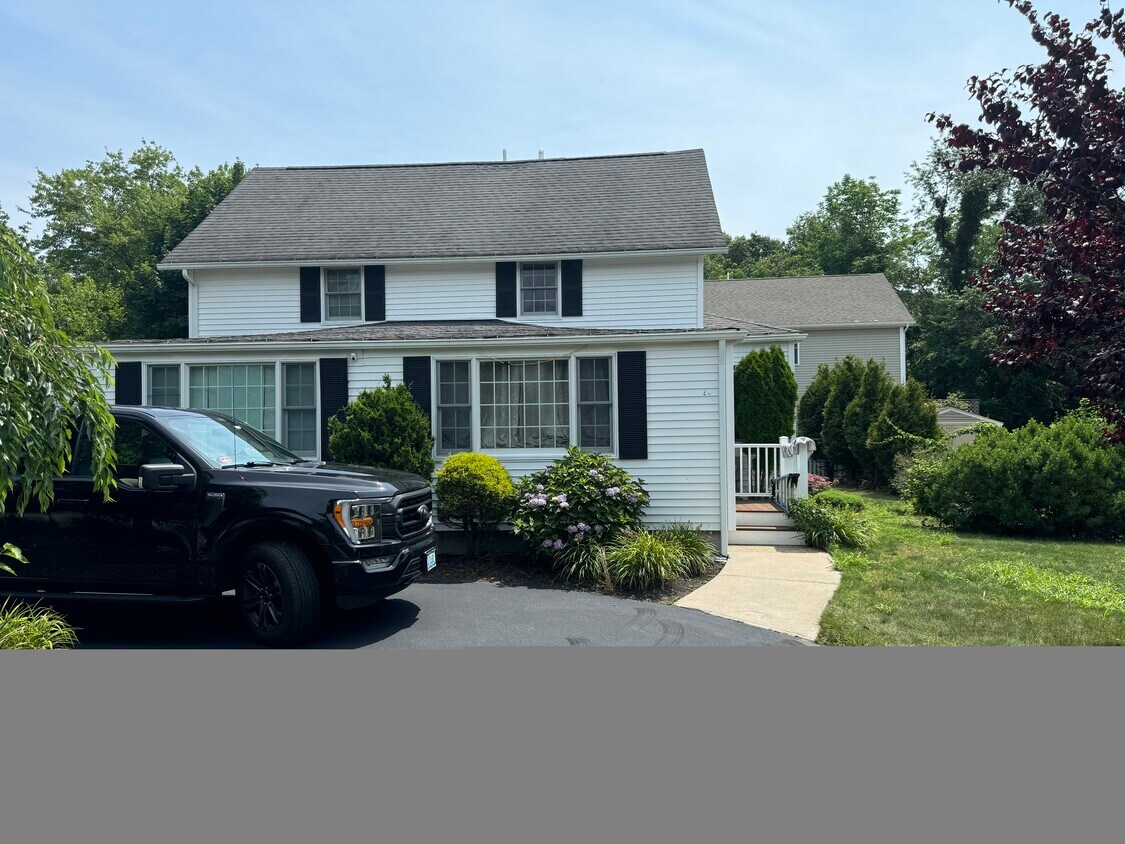 20 Tully Way, North Kingstown, RI 02852 House Rental in North