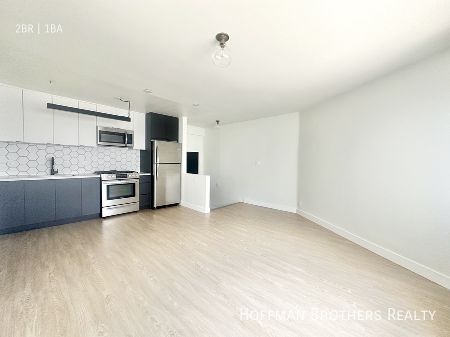 Primary Photo - 1811 Tamarind Ave Los Angeles, CA 90028
