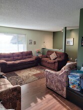 Building Photo - 13923 72 Av