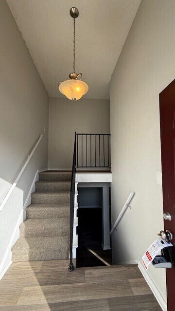 Building Photo - 9102 E 34th St