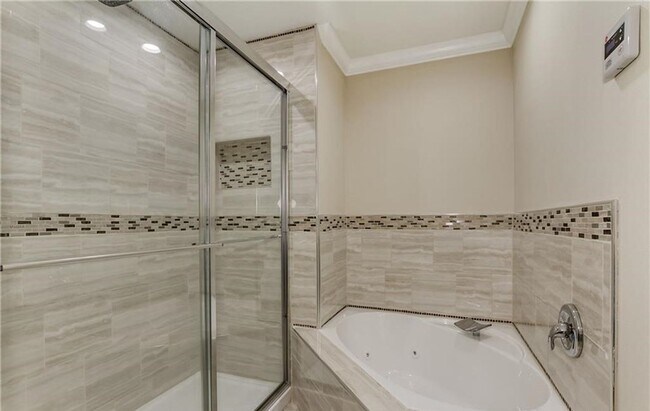 Foto del edificio - 6600 Flatwoods Rd