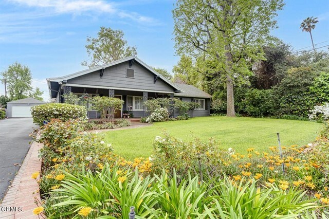 Foto principal - 8306 Duarte Rd