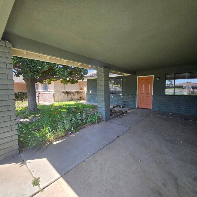 Foto del edificio - 2308 W Kanai Ave