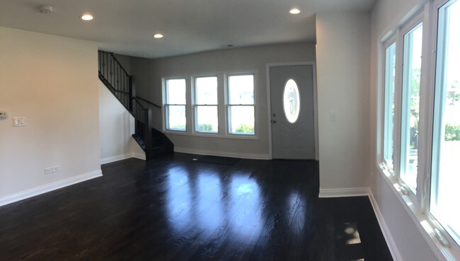 Foto del edificio - 4206 Wehrman Ave