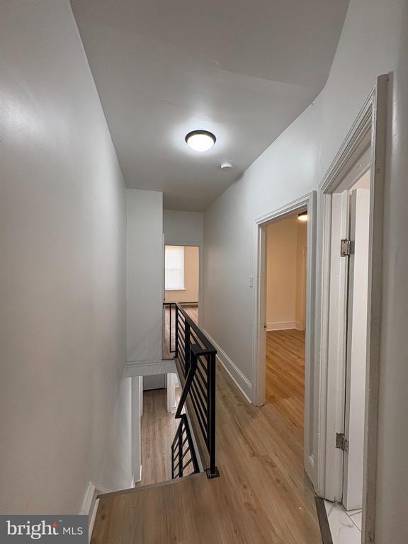 Building Photo - 2423 N Park Ave