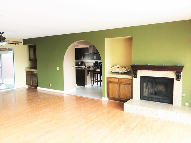 Building Photo - 2500 Sundown Dr