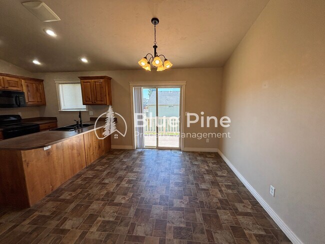 Foto del edificio - 1207 N Drystone Dr