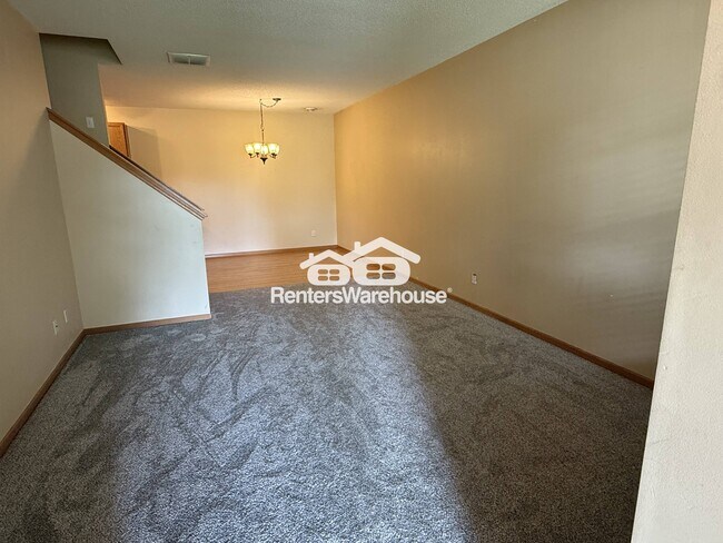 Foto del edificio - 17058 Embers Ave