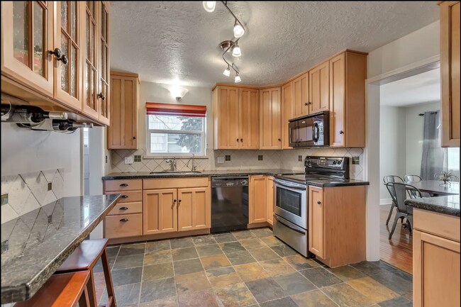 Foto del edificio - 2787 South Beverly Street