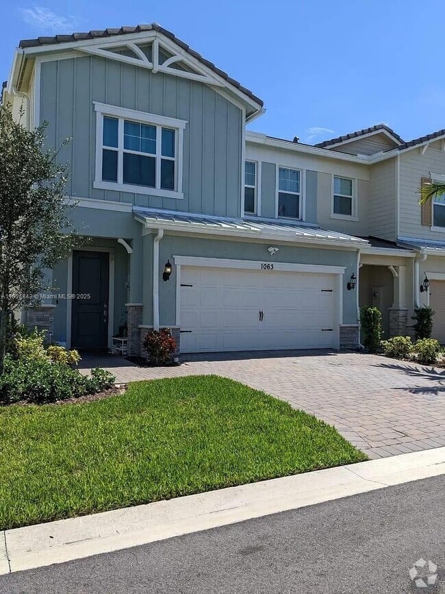 Building Photo - 1063 Eucalyptus Dr