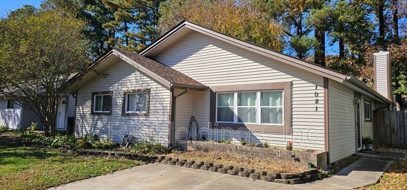 Photo - 1081 Tall Oak Drive