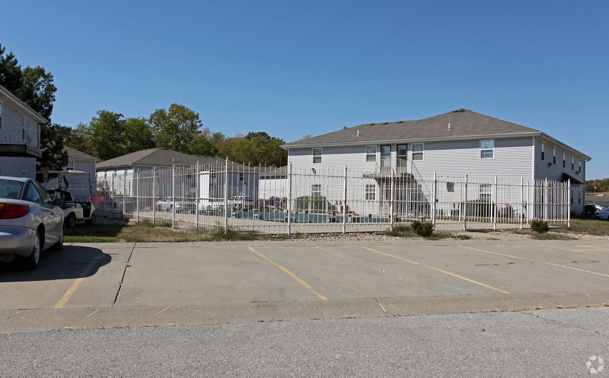 Gated Pool - Uptegrove Apartments