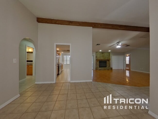 Building Photo - 4859 Orange Grove Way