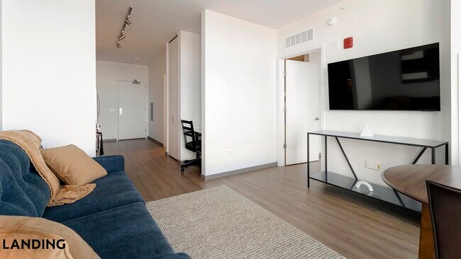 Foto del edificio - 513 S Damen Ave