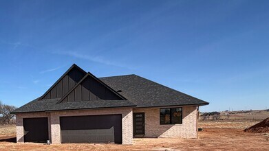 Building Photo - 1321 Chisholm Trail