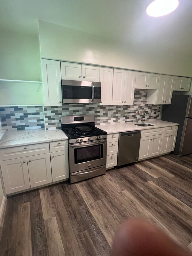 Foto principal - 364 Oakland Ave