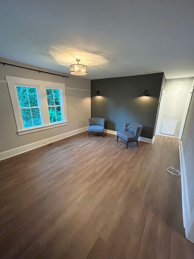 Foto del edificio - 813 Gilbert St