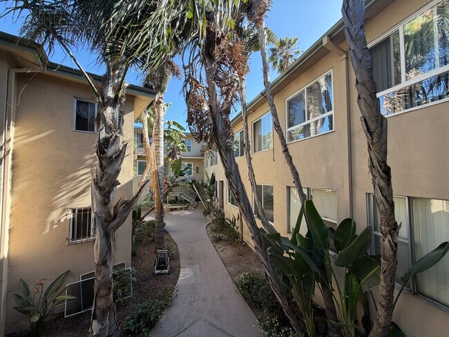 Foto del edificio - 4052 Coco Ave