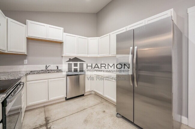 Foto del edificio - 417 Meadowlark Dr