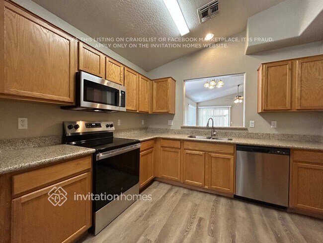 Building Photo - 2122 S 114th Ave