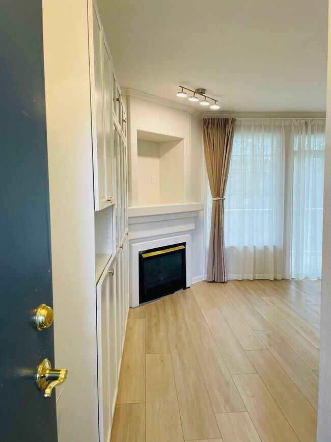 Foto del edificio - 25235 SE Klahanie Blvd