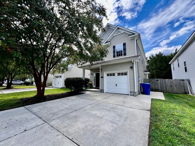 Building Photo - Charming Home Near Town Center VB with Lar...