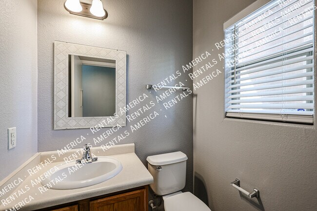 Building Photo - Beautiful 4 bedroom home in Laveen!