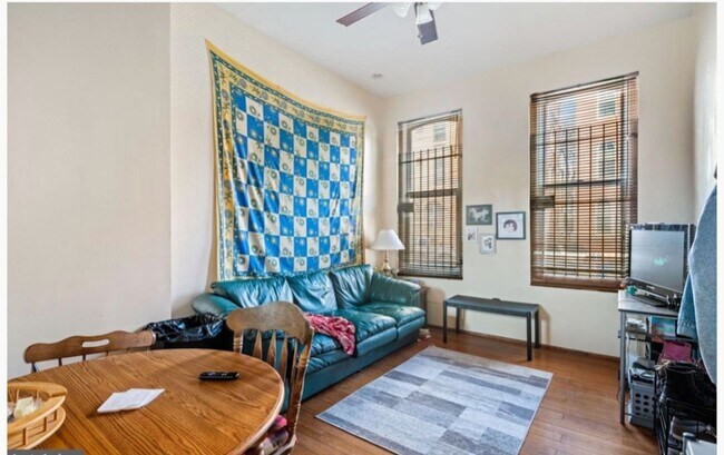 Foto del edificio - 1834 W Diamond St