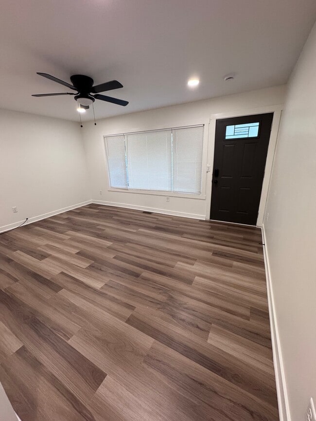 Building Photo - 1759 Monterey Ct