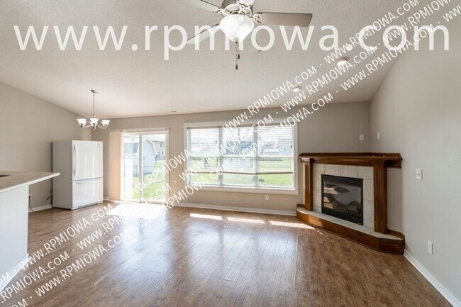Foto del edificio - 804 NW Calista Dr