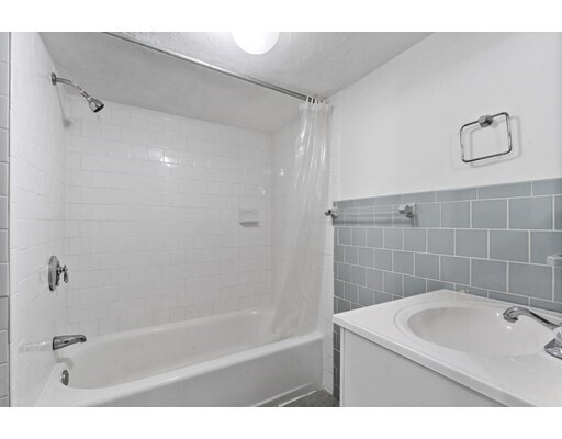Building Photo - 50 Follen St
