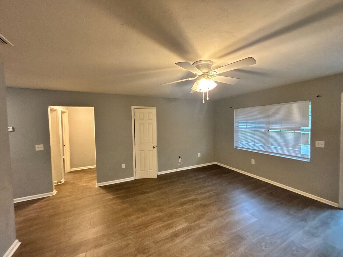 Foto principal - 1101 SW 61st St