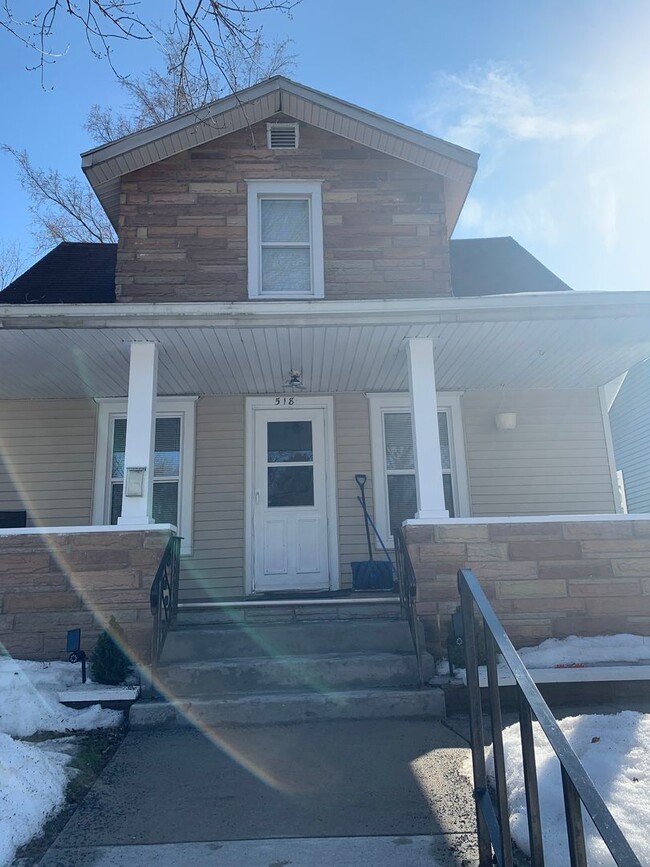 Foto del edificio - 2 (optional 3) bedroom house  down the str...