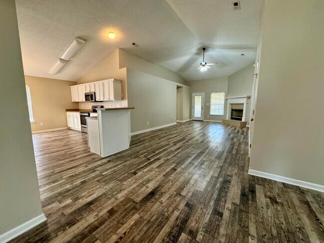 Building Photo - 161 Bremerton Dr SW