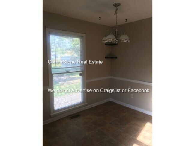 Foto del edificio - 5012 Shimmer Dr