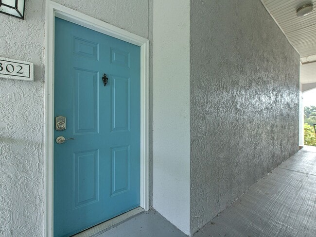 Building Photo - 5703 Legacy Crescent Pl