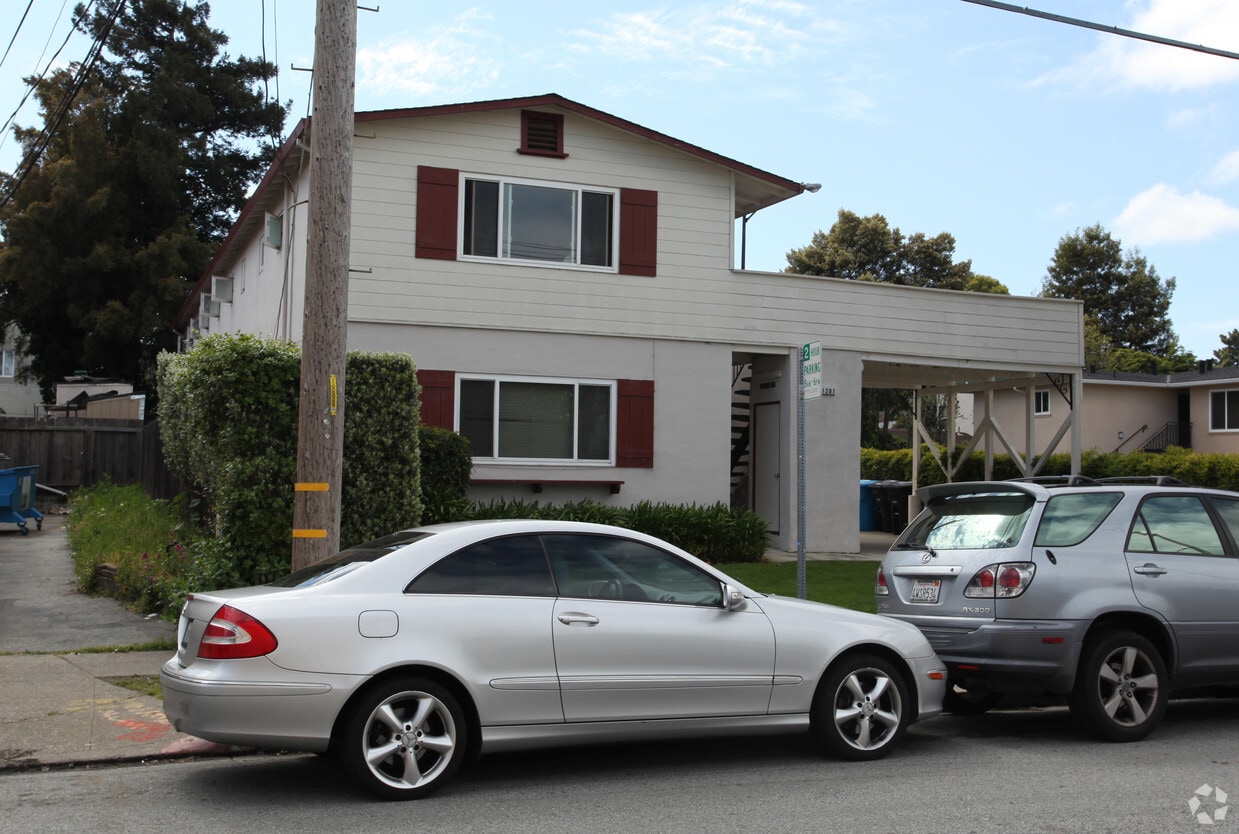 Building Photo - 1207 Paloma Ave